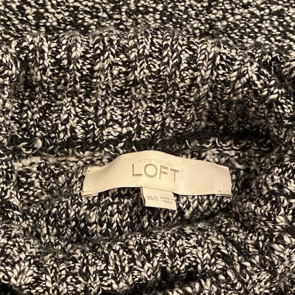 Chic Gray Patterned Sweater Vest - Picture 4 of 4